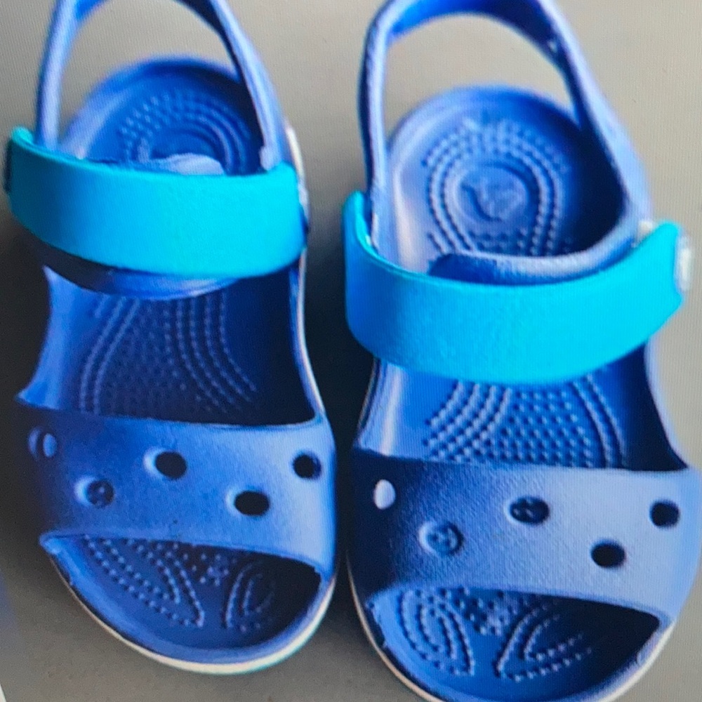 Toddler Girls Crocs Sandals size 9